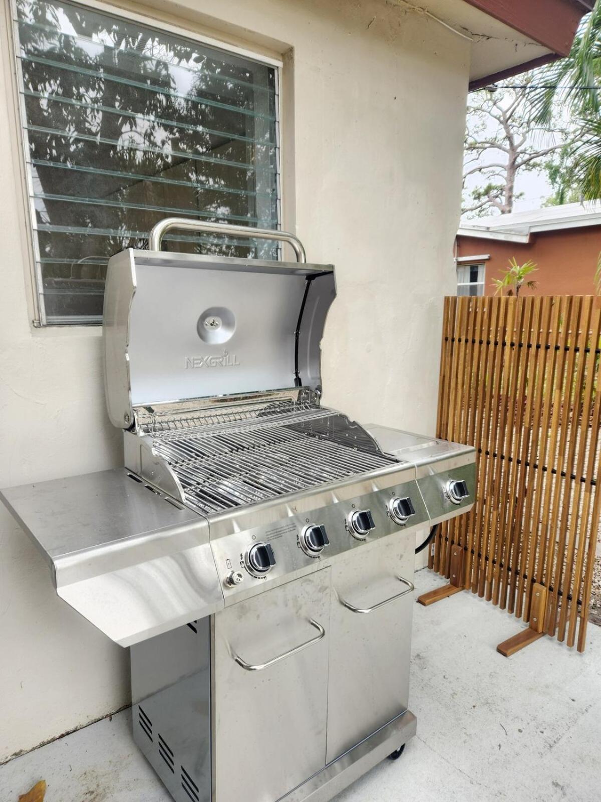 3bd Wpool And Covered Patio 10 Min To Fll